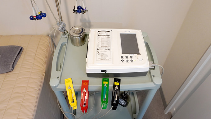ห้องตรวจคลื่นไฟฟ้าหัวใจECG_ โรงพยาบาล AB ชั้น 2