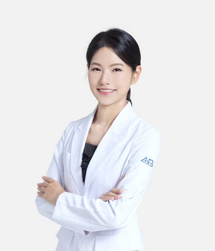 ศัลยแพทย์. คิม ซูจอง ที่โรงพยาบาลศัลยกรรม AB