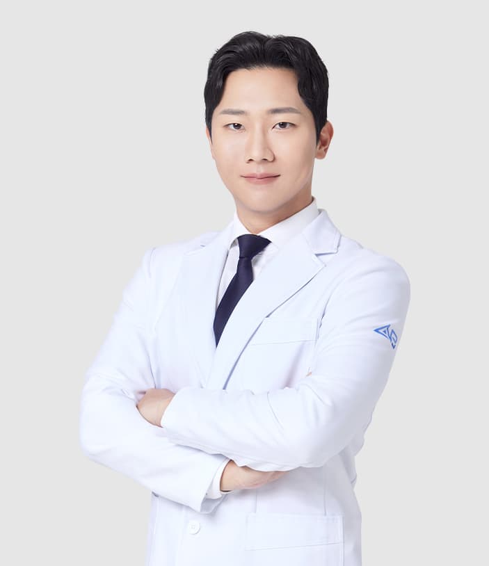 ศัลยแพทย์. คู วอนยอง ที่โรงพยาบาลศัลยกรรม AB
