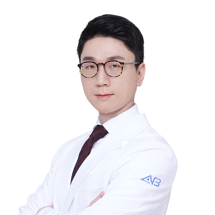 Dr. จีซอง อี